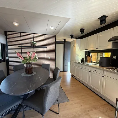 Veluwe Comfortable - Comfortable With Good Amenities And Several Activities For Families And Tourists Nearby Вортхёйзен